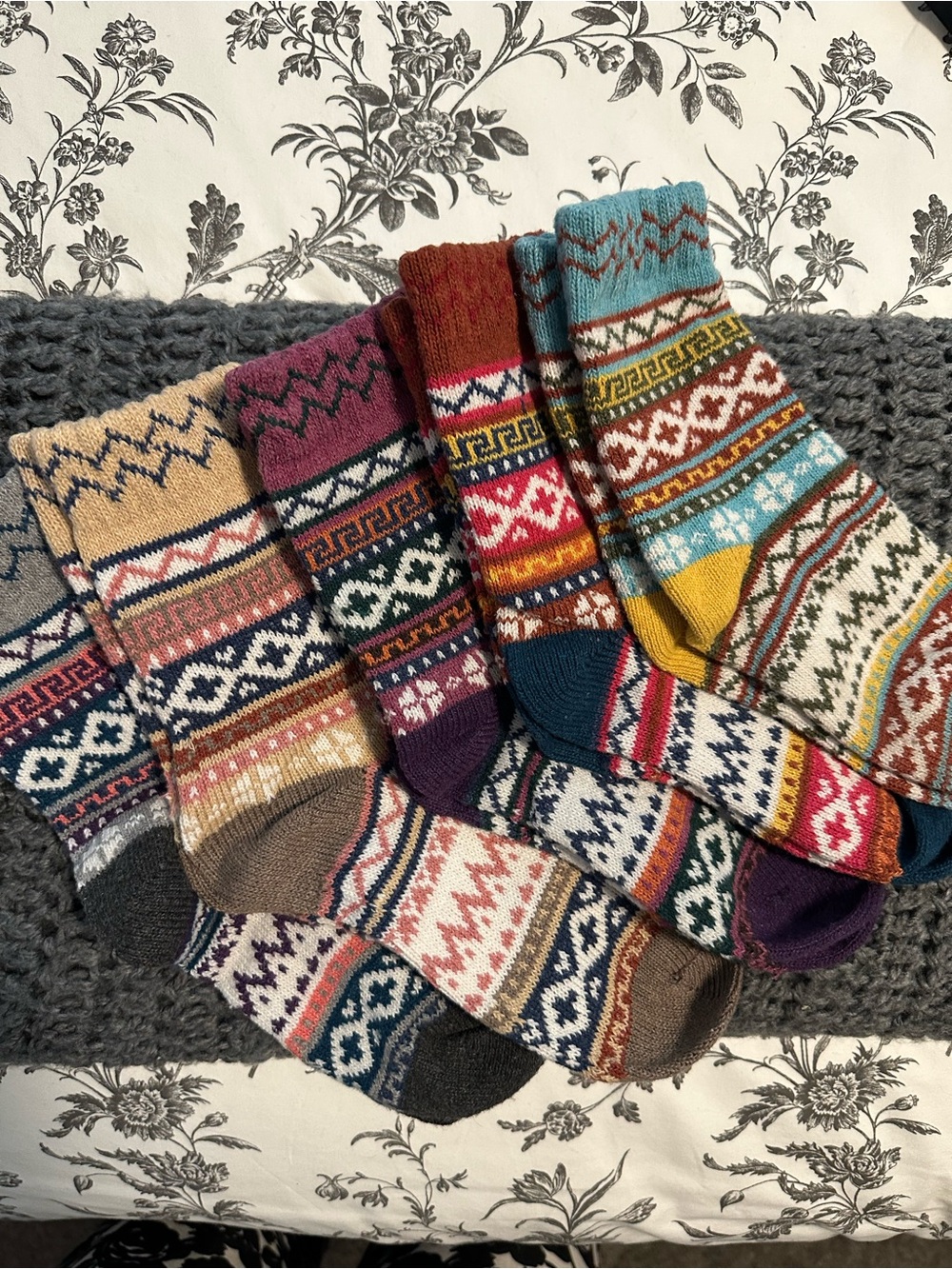 Lot of 5 Women’s Cozy Fair Isle Crew Socks Nordic Winter Cabin Warm Soft NWOT